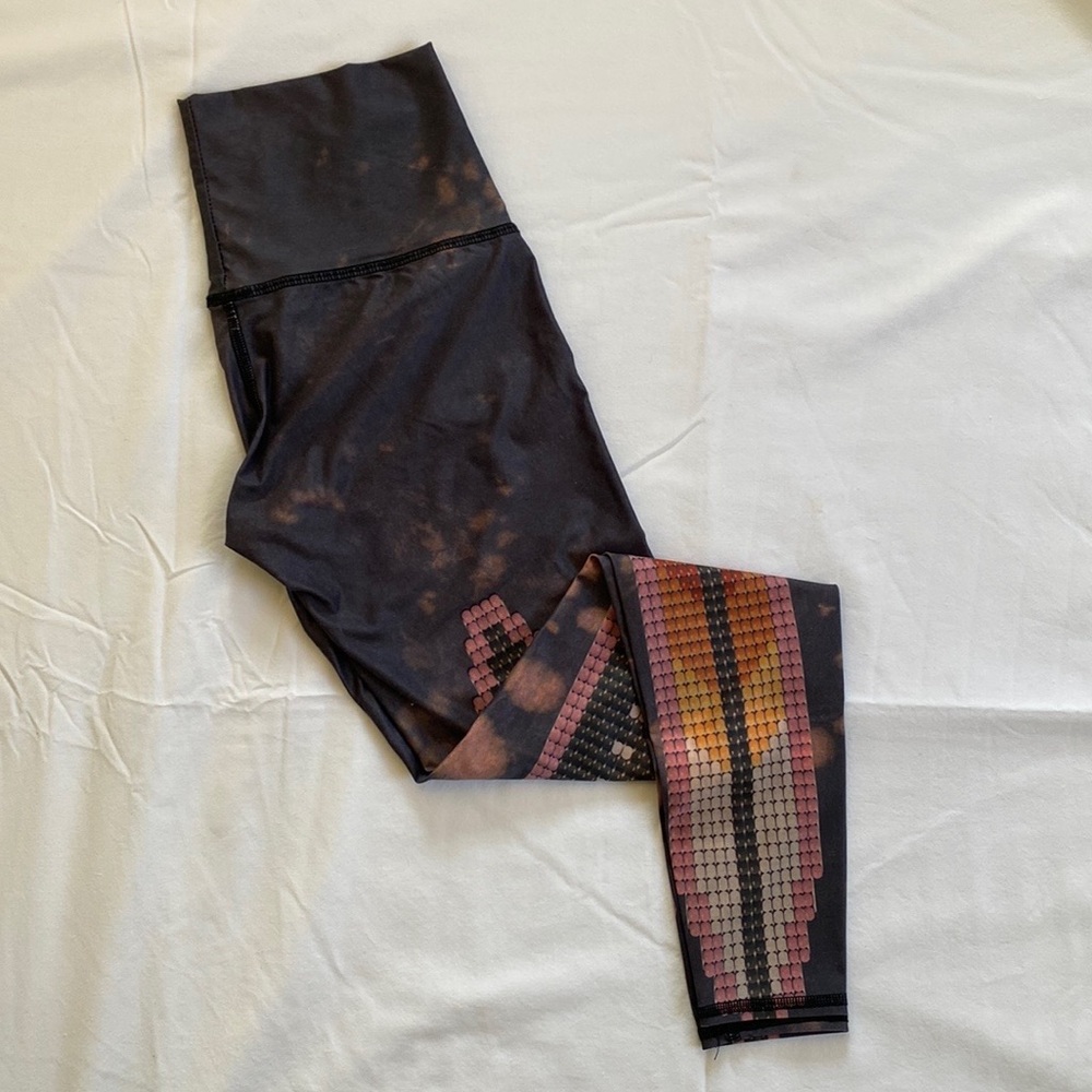 TEEKI •SACRED FEATHER• HOT PANTS
